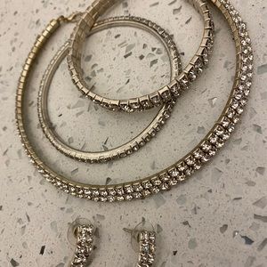 Various pieces of jewelry